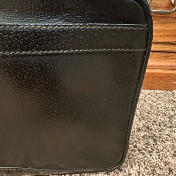 Gucci Black Clutch Vintage Or Men’s or Women’s Toiletry Bag - Red Inside - Picture 5 of 16